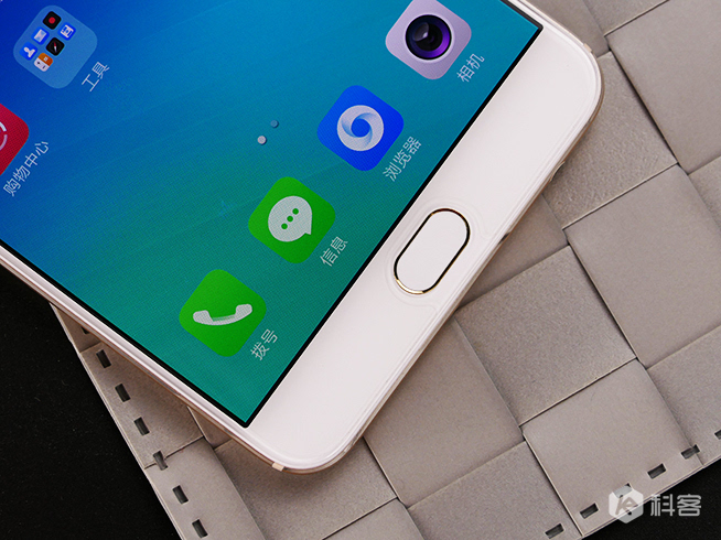 6英寸自拍大器！OPPO R9 Plus上手體驗(yàn)