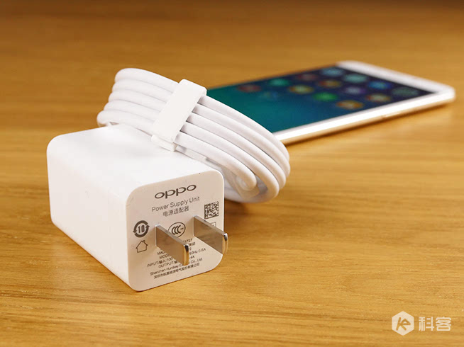 6英寸自拍大器！OPPO R9 Plus上手體驗(yàn)