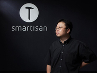 老羅真的缺錢？錘子終于抱上阿里大