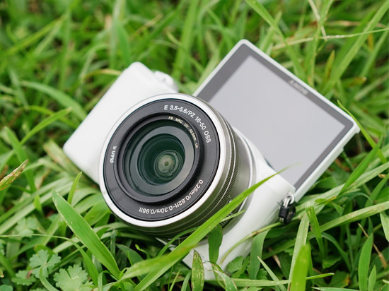 秀恩愛(ài)還是吃狗糧？七夕適合送這幾款相機(jī)