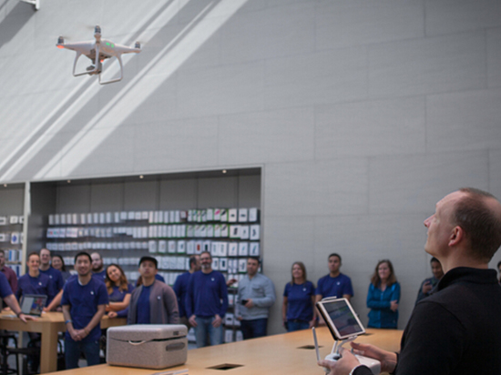 傍上蘋果，大疆精靈4在全球Apple Store開售