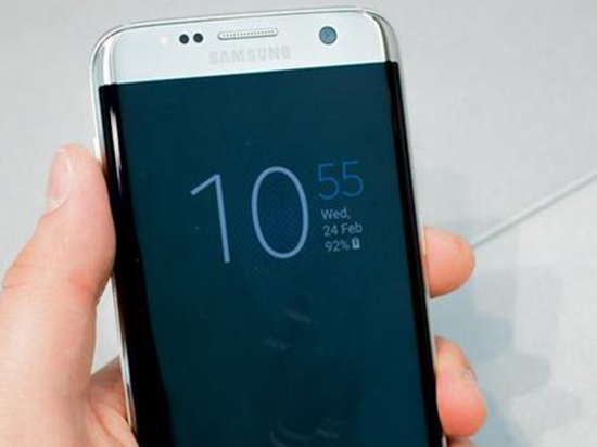 側(cè)屏問題，三星S7 edge還沒上市補(bǔ)丁就來了