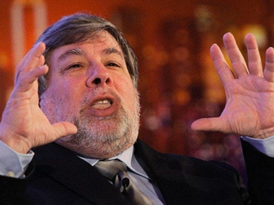 沃茲坦言：?jiǎn)滩妓箾](méi)有參與早期的產(chǎn)品設(shè)計(jì)