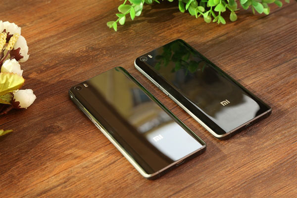 魅族PRO 6真機(jī)照徹底曝光，和小米5比誰更美？