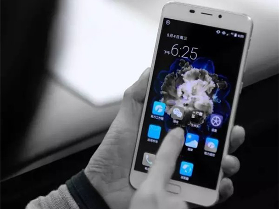 科客晚報：第二代格力手機現(xiàn)真身，360 N4外觀引風波