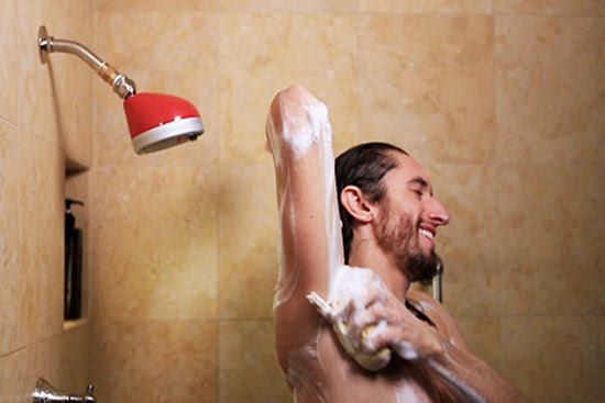 普通淋浴很費(fèi)水？試試這款智能省水蓮蓬頭吧