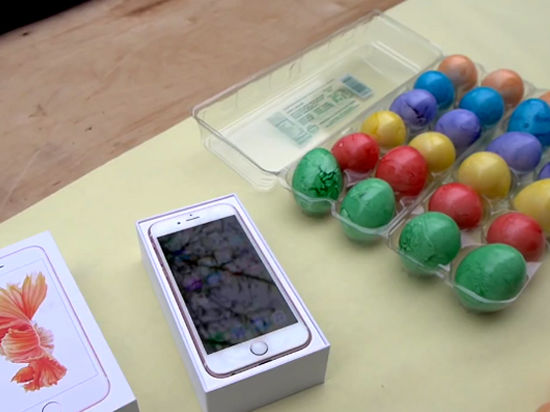 視頻：虐機新招 包裹彩蛋的iPhone 6s從天而降