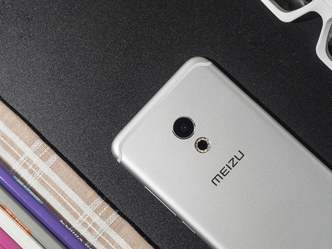 魅族PRO 6圖賞：10顆LED燈環(huán)閃才是最大亮點(diǎn)