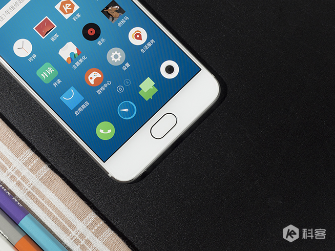 魅族PRO 6圖賞：10顆LED燈環(huán)閃才是最大亮點(diǎn)