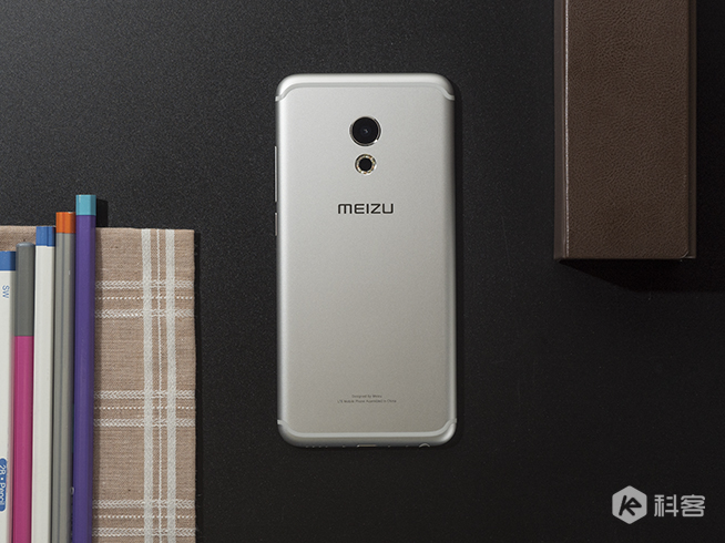 魅族PRO 6圖賞：10顆LED燈環(huán)閃才是最大亮點(diǎn)