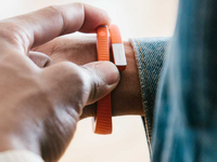 Jawbone低價(jià)賣(mài)身？可穿戴設(shè)備真沒(méi)那么火了