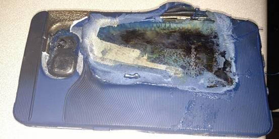 三星S6 edge竟著火了！用的三星官方充電器