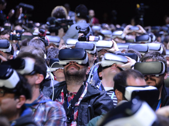 小米魅族不務(wù)正業(yè)？盤點那些鼓搗VR的手機廠商