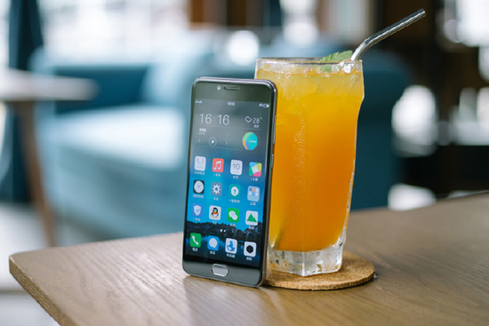 爆款玩換臉， vivo X7星空灰來襲