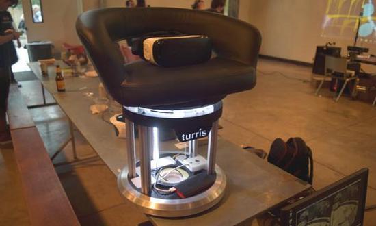 神奇的VR座椅：騷年，換個(gè)方式玩游戲吧