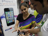 有這樣的手機，女生就不怕出門遇到危險了