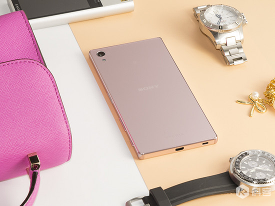 索尼Z5尊享版櫻花粉圖賞：看完請拿5499元來充值