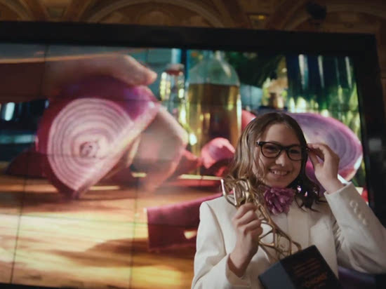  iPhone 6s發(fā)布最新廣告 外媒狂批夸張營(yíng)銷