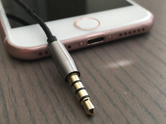 蘋果干掉3.5mm耳機接口：僅僅為了賣配件？