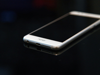 榮耀8正式登陸美國(guó) 售價(jià)高于國(guó)行