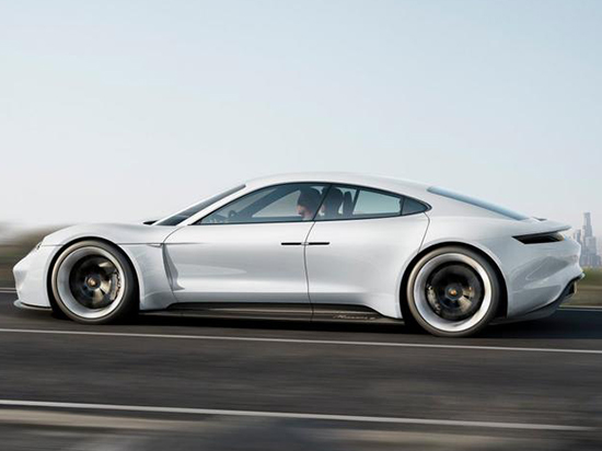 腦洞大開！用特斯拉充電座給手機(jī)充電？