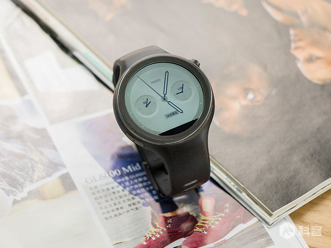 Moto 360 Sport體驗：顏值功能都不錯，但只是備胎之選