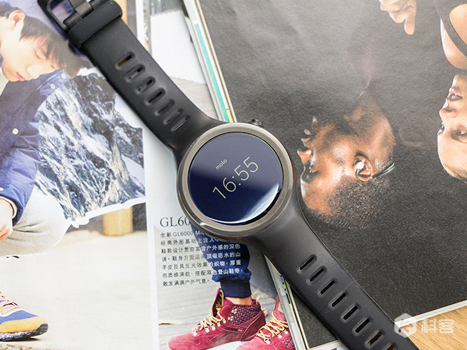 Moto 360 Sport體驗：顏值功能都不錯，但只是備胎之選