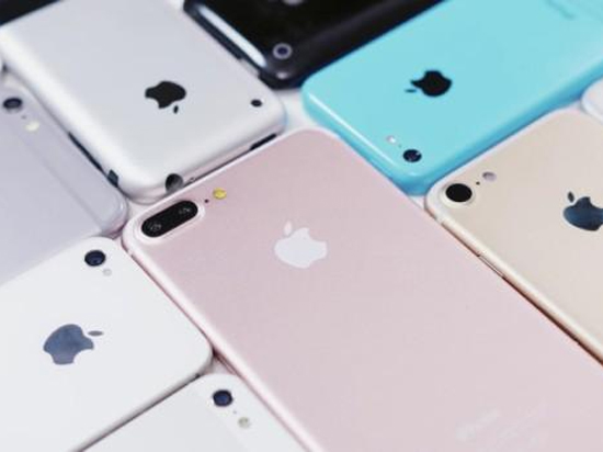 今年iPhone沒大改 明年大更再換更明智？