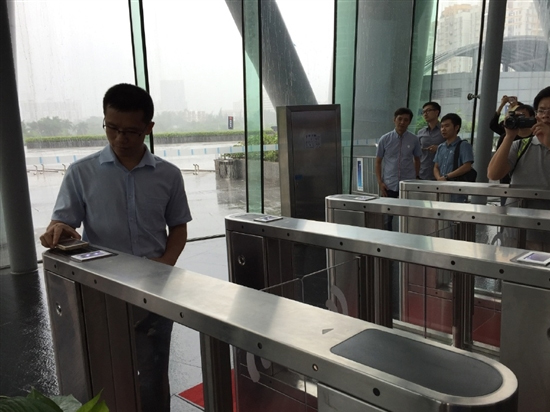 1折優(yōu)惠！廣州地鐵開通手機(jī)支付 坐地鐵直接刷手機(jī)