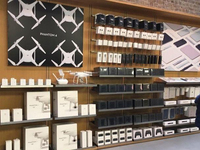 大疆Phantom 4進(jìn)駐蘋果店，且坐立最顯眼位置