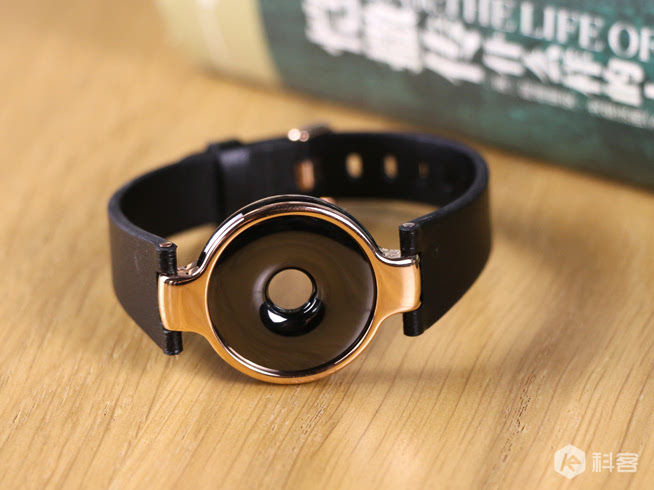  Amazfit赤道手環(huán)圖賞：男人也能美得優(yōu)雅！