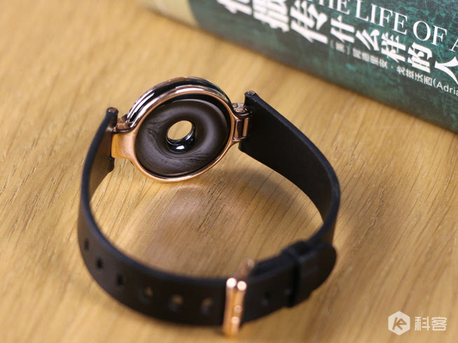  Amazfit赤道手環(huán)圖賞：男人也能美得優(yōu)雅！