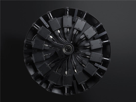  Facebook發(fā)布360度全景照相機，多達14個“眼”