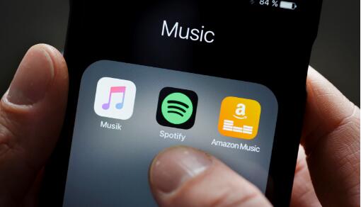 音樂(lè)消費(fèi)爆發(fā)性增長(zhǎng)！全球數(shù)字音樂(lè)營(yíng)收首超實(shí)體音樂(lè)