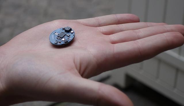 能預報天氣和拍照！怪不得這傘要500元