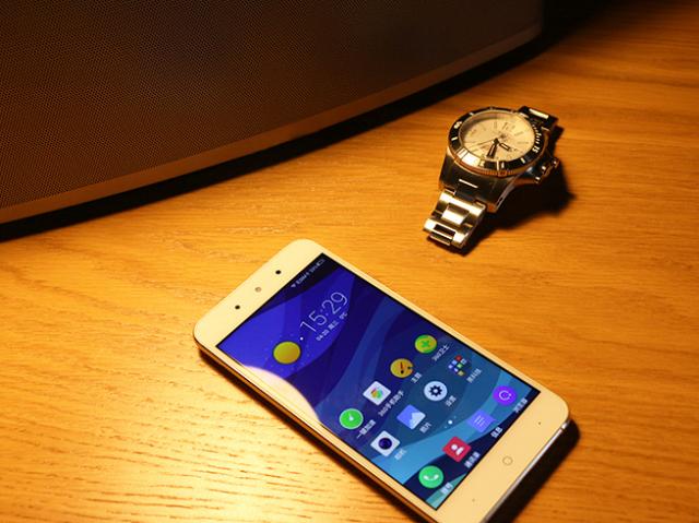 老一輩的好選擇，入門級(jí)手機(jī)360 f4上手簡(jiǎn)評(píng)