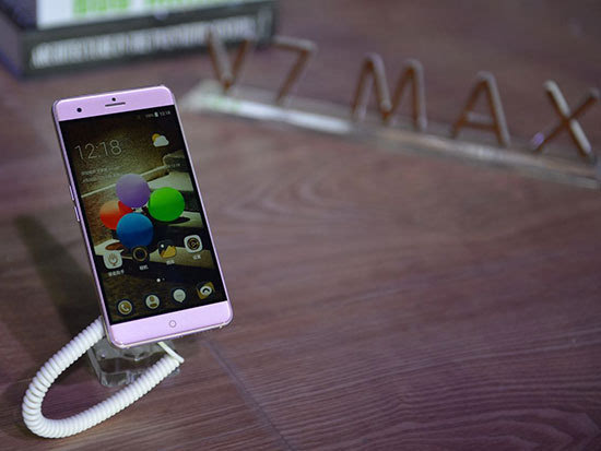 加強千元機布局，中興推新系列A910/V7 MAX