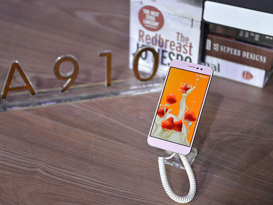 加強千元機布局，中興推新系列A910/V7 MAX