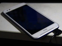 外觀好醉，HTC新機竟然又重回“多下巴”設(shè)計！