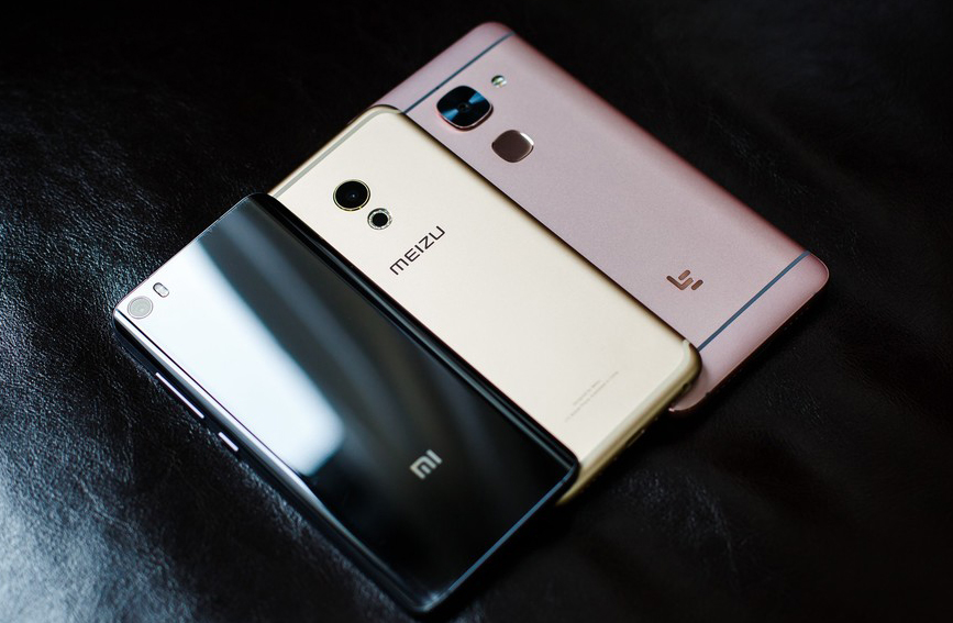 Talk客：買熱門的新手機還是降價的舊旗艦？