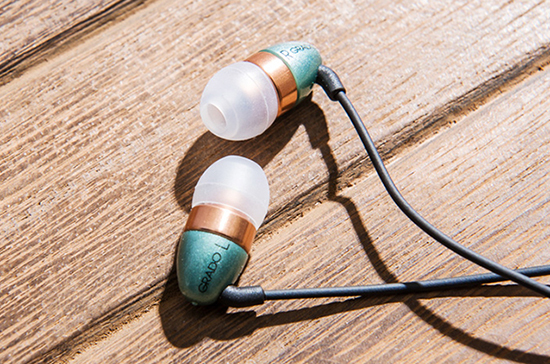 學(xué)生就要戴便宜貨？盤點(diǎn)同學(xué)們燒得起的高端耳塞