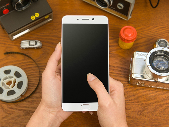 或?yàn)楦叨藱C(jī)鋪路？張震成OPPO最新代言人