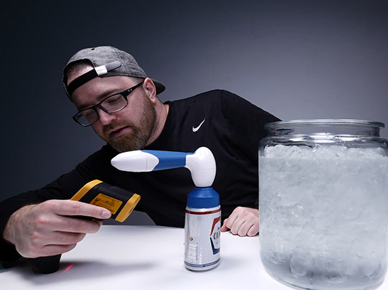 想要飲料快速冰凍？讓它轉(zhuǎn)起來(lái)就可以了