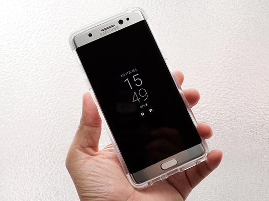 三星李在镕拿Note7上班 調(diào)侃記者用蘋果手機