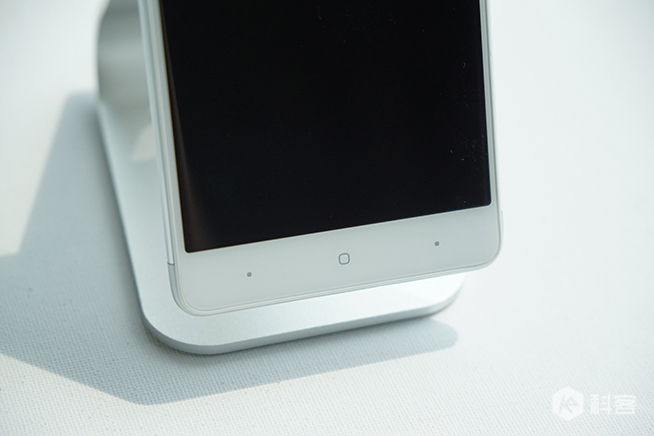 中國移動N2圖賞：運營商手機到底長啥樣