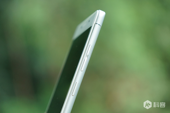 中國移動N2圖賞：運營商手機到底長啥樣