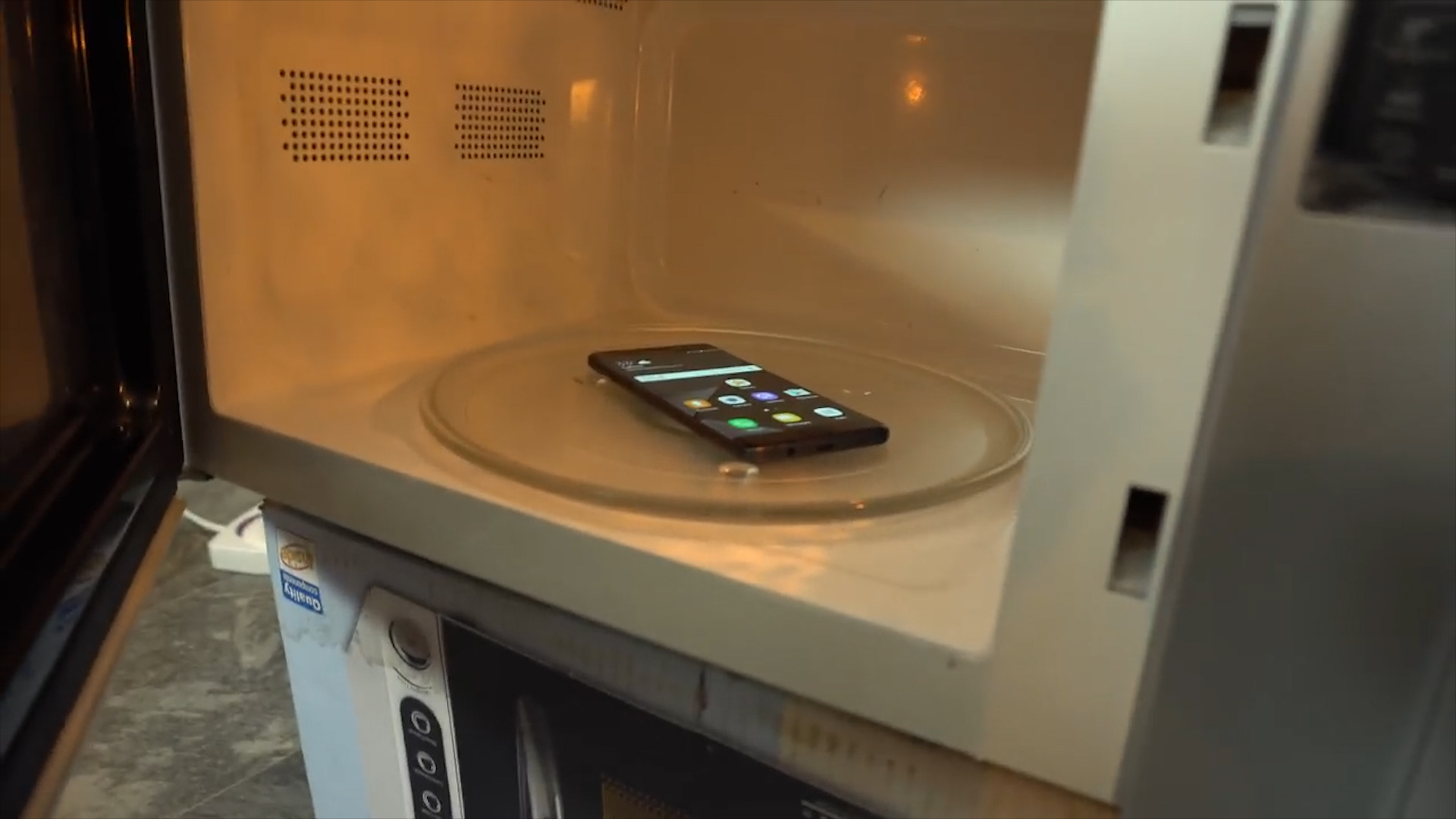 黑科技：Note7炸機華為不背鍋 小米5S特性很給力