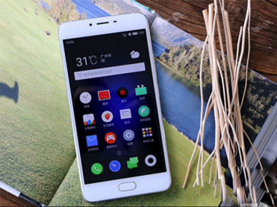 魅藍U10開賣，雙面玻璃顏值美哭