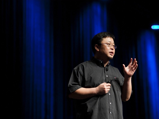 10月18日錘子T3發(fā)布會(huì)，羅永浩要宣布“賣(mài)身”？