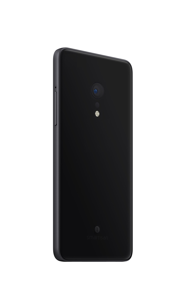 老羅情懷逆戰(zhàn)？錘子T3六大看點(diǎn)前瞻